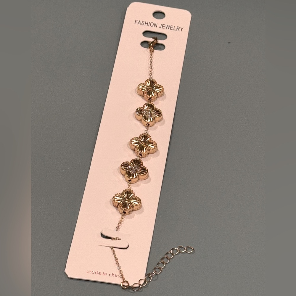 Gold Alternating Clover & Crystal Charm Bracelet 7-9 inch